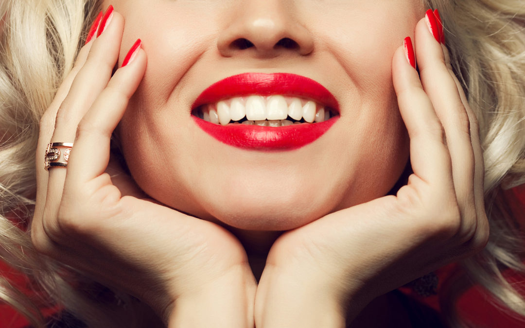 Ask Your Baytown, Deer Park, Pasadena or Pearland Cosmetic Dentist: Smile Makeovers Aren’t Just for the Stars